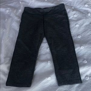 Old Navy Active Capri Leggings